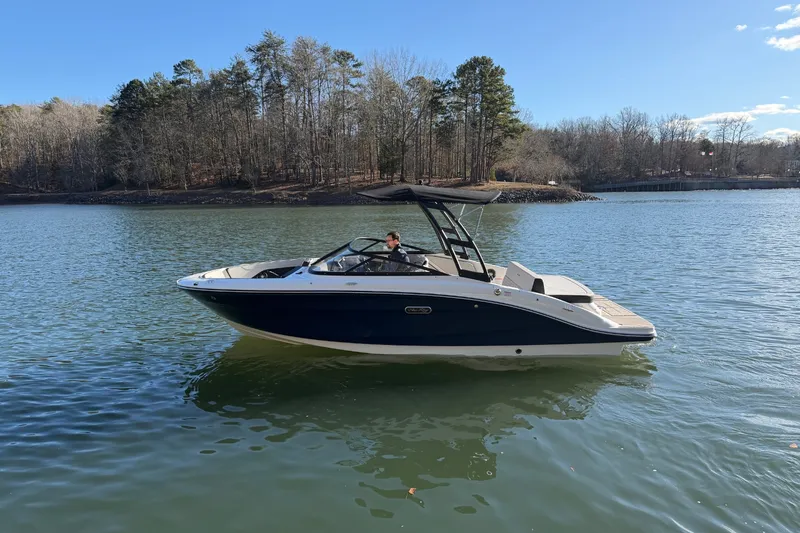 Slide: The Image of Sea Ray SPX 210 2026 - 7