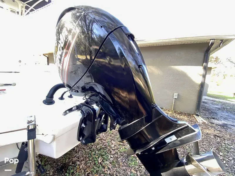 Slide: The Image of Glasstream 221 CC 2016 - 15039411