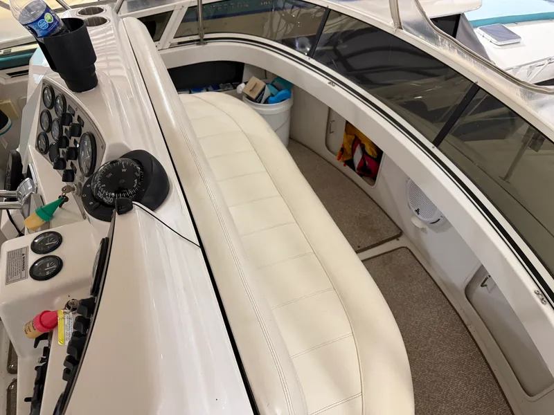 Slide: The Image of Carver Yachts 356 AFT 2001 - 13