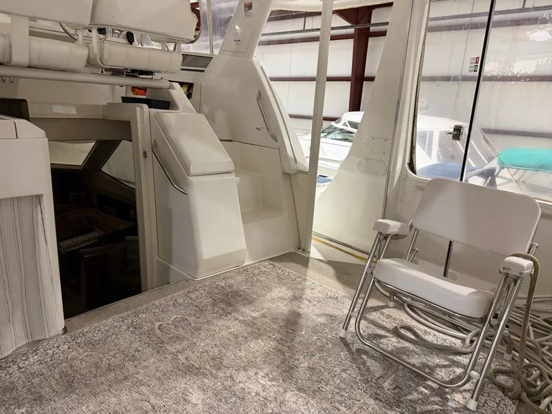 Slide: The Image of Carver Yachts 356 AFT 2001 - 8