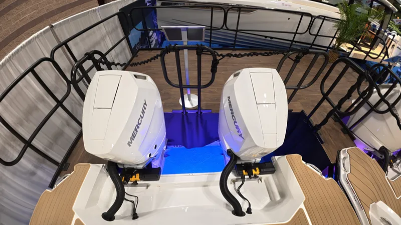 Slide: The Image of Sea Ray Sundancer 320 Outboard 2026 - 2