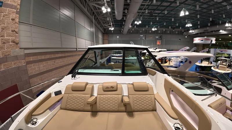 Slide: The Image of Sea Ray Sundancer 320 Outboard 2026 - 35