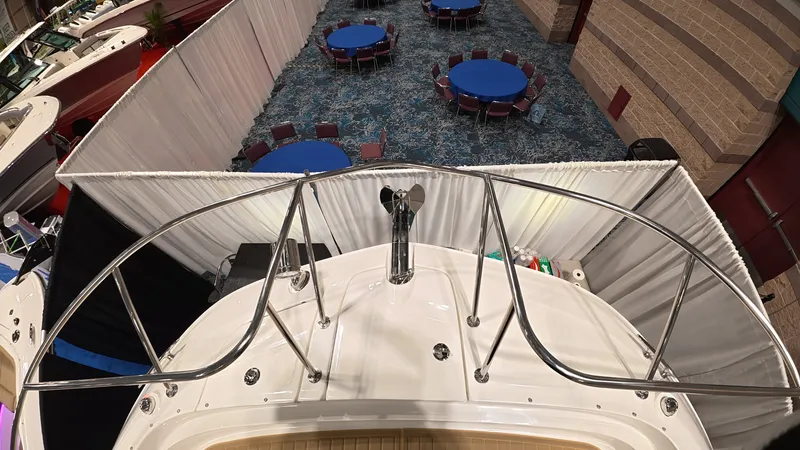 Slide: The Image of Sea Ray Sundancer 320 Outboard 2026 - 36
