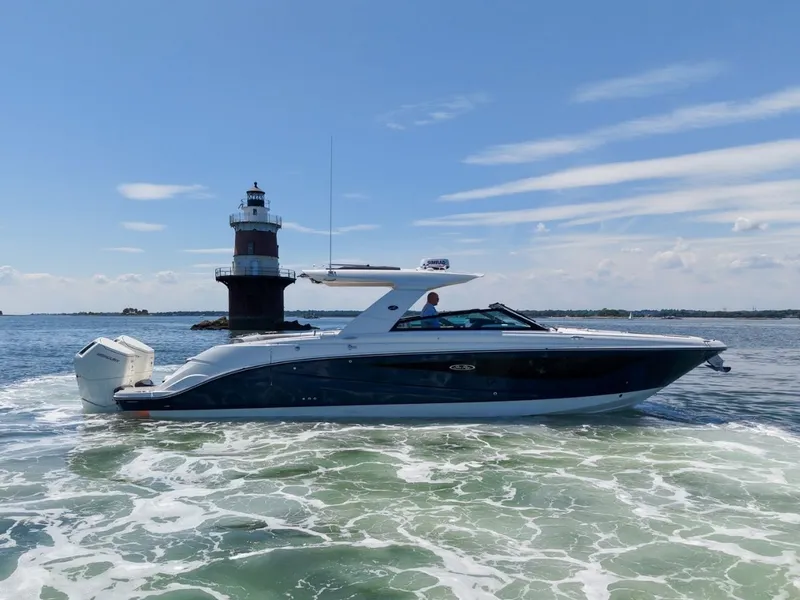 The Image of Sea Ray SLX 400 Outboard 2026 - 0