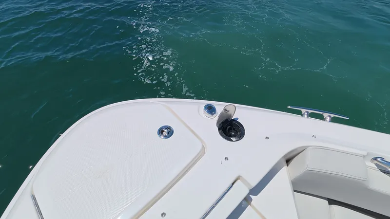 Slide: The Image of Sea Ray SLX 400 Outboard 2026 - 55