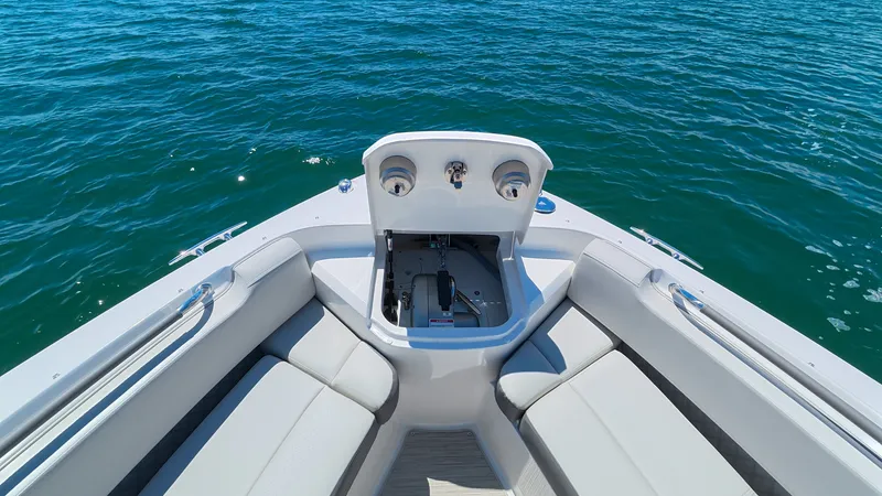 Slide: The Image of Sea Ray SLX 400 Outboard 2026 - 75