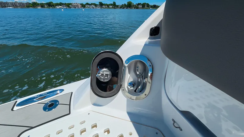 Slide: The Image of Sea Ray SLX 400 Outboard 2026 - 26