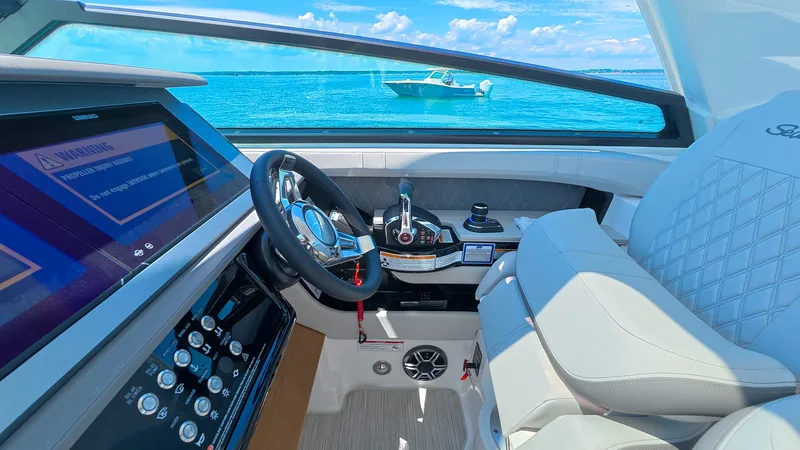 Slide: The Image of Sea Ray SLX 400 Outboard 2026 - 57