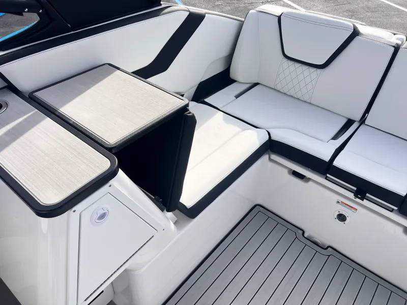 Slide: The Image of Yamaha 252SE 2026 - 12