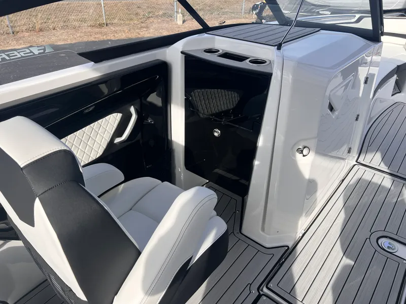 Slide: The Image of Yamaha 252SE 2026 - 14