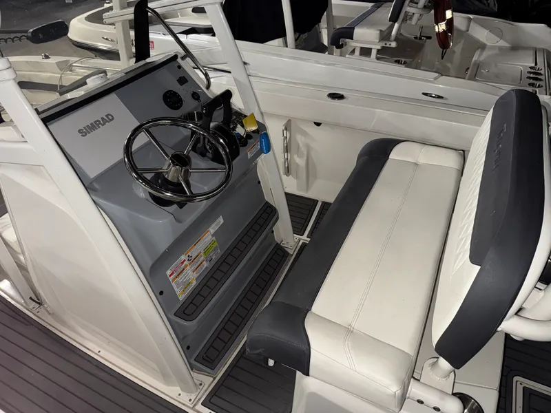 Slide: The Image of Bayliner CC 22 TROPHY 2023 - 6