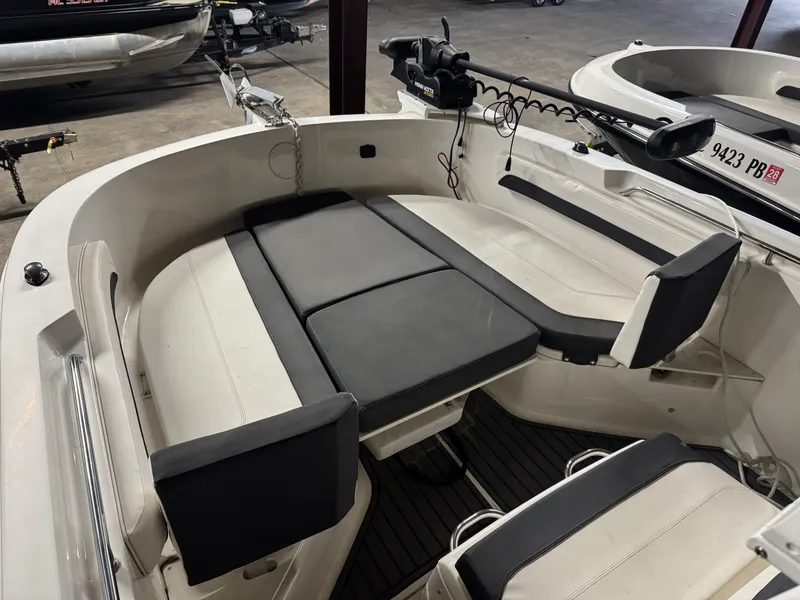 Slide: The Image of Bayliner CC 22 TROPHY 2023 - 8