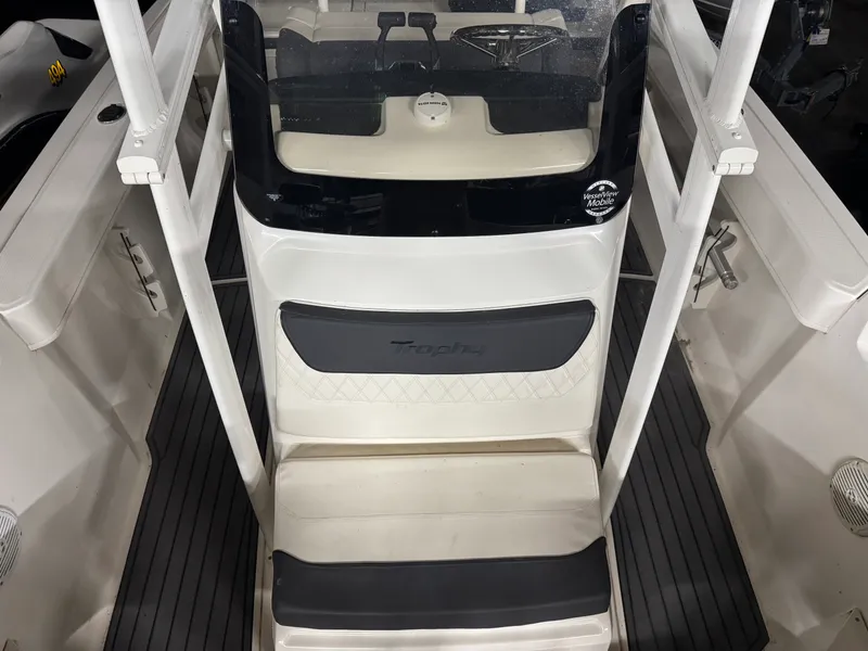 Slide: The Image of Bayliner CC 22 TROPHY 2023 - 9