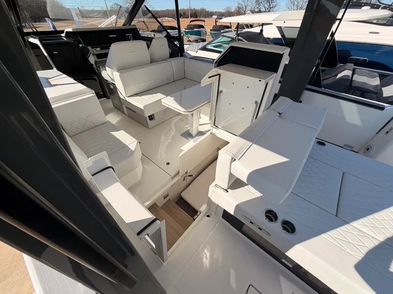 Slide: The Image of Saxdor 400 GTO 2026 - 11