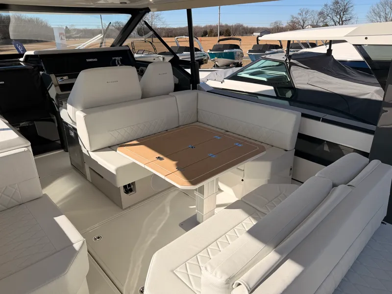 Slide: The Image of Saxdor 400 GTO 2026 - 15