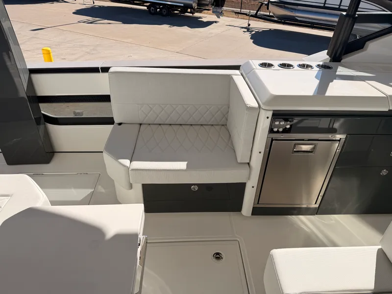 Slide: The Image of Saxdor 400 GTO 2026 - 16