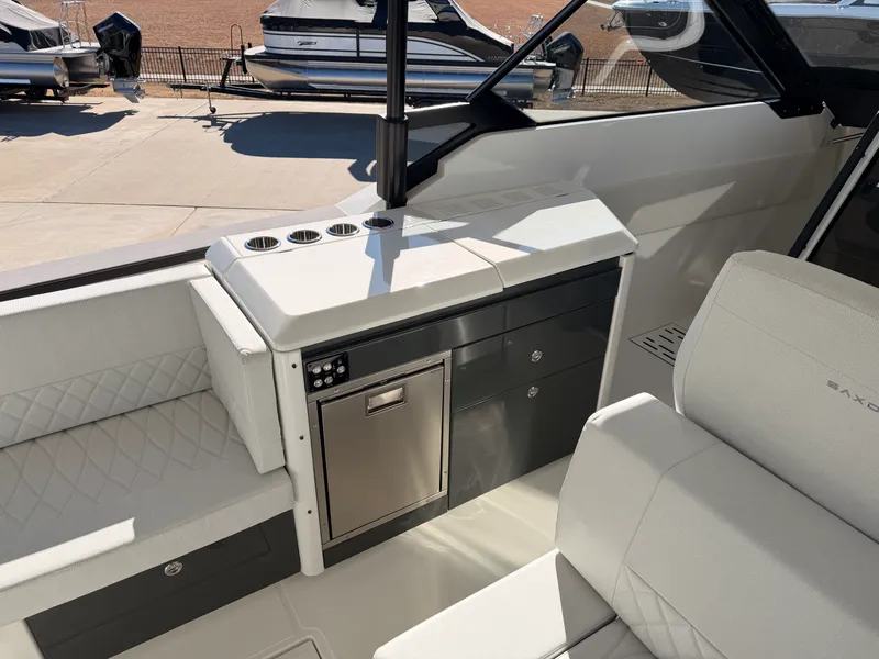 Slide: The Image of Saxdor 400 GTO 2026 - 18