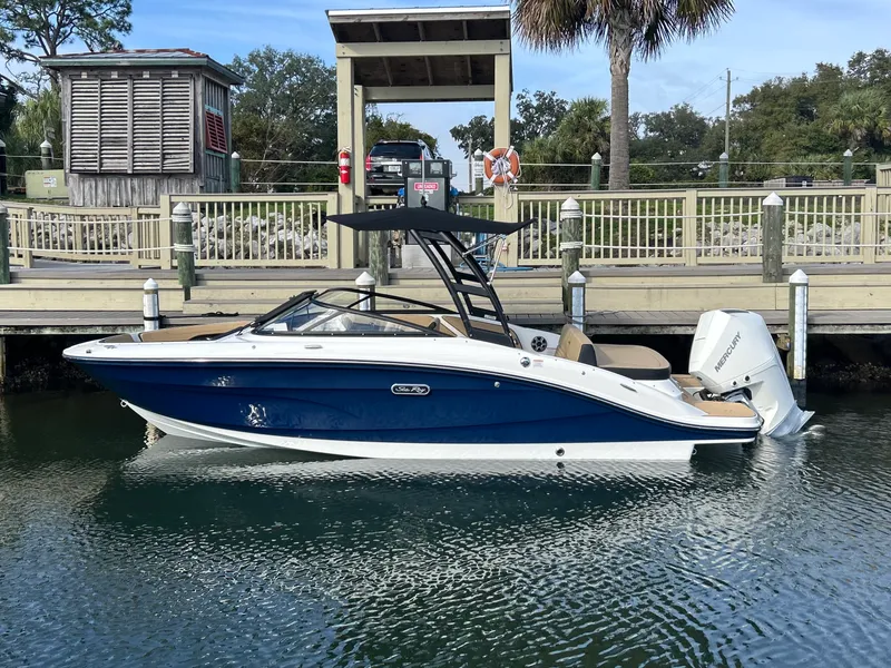 The Image of Sea Ray SPX 210 Outboard 2026 - 0