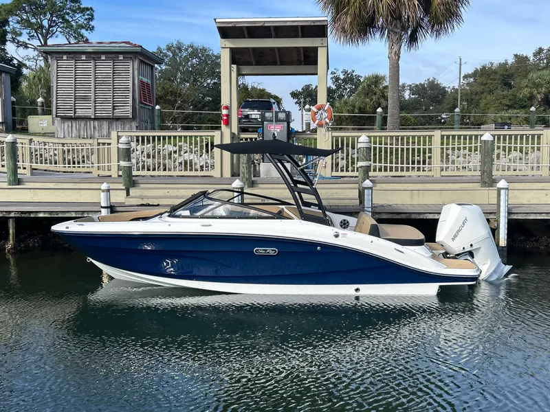 Slide: The Image of Sea Ray SPX 210 Outboard 2026 - 1