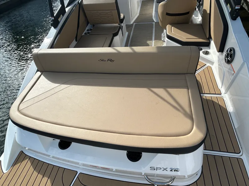 Slide: The Image of Sea Ray SPX 210 Outboard 2026 - 11