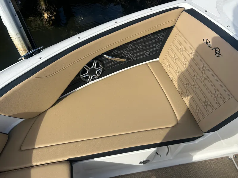 Slide: The Image of Sea Ray SPX 210 Outboard 2026 - 24