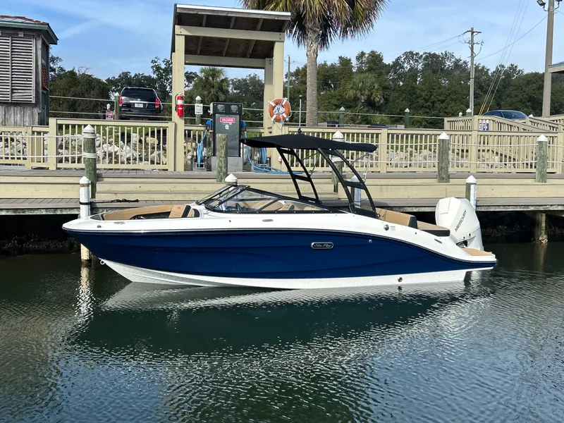 Slide: The Image of Sea Ray SPX 210 Outboard 2026 - 4