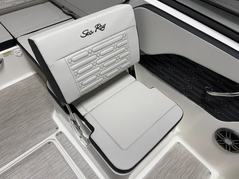 Slide: The Image of Sea Ray SPX 210 2026 - 42