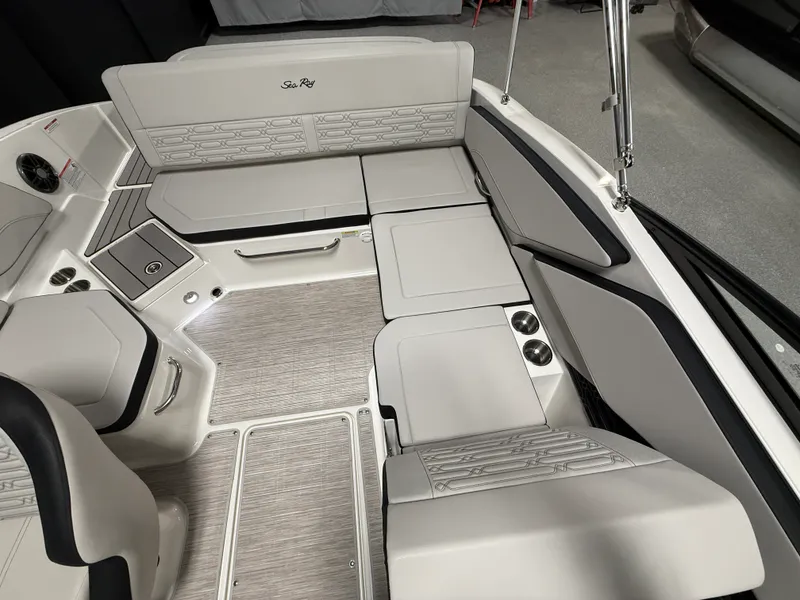 Slide: The Image of Sea Ray SPX 210 2026 - 46