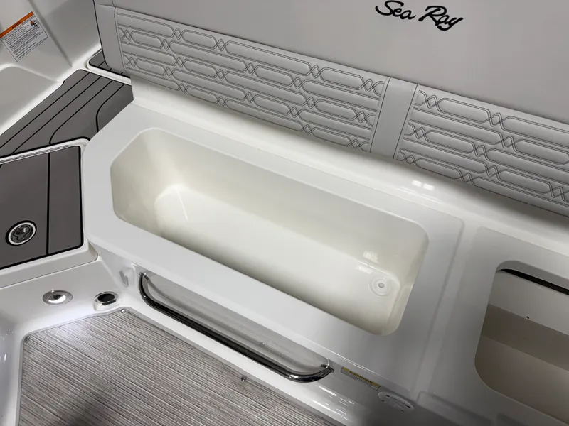 Slide: The Image of Sea Ray SPX 210 2026 - 53