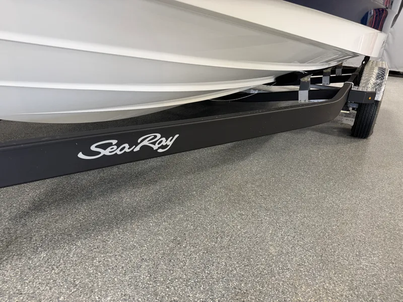 Slide: The Image of Sea Ray SPX 210 2026 - 80