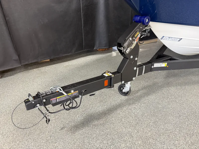 Slide: The Image of Sea Ray SPX 210 2026 - 81