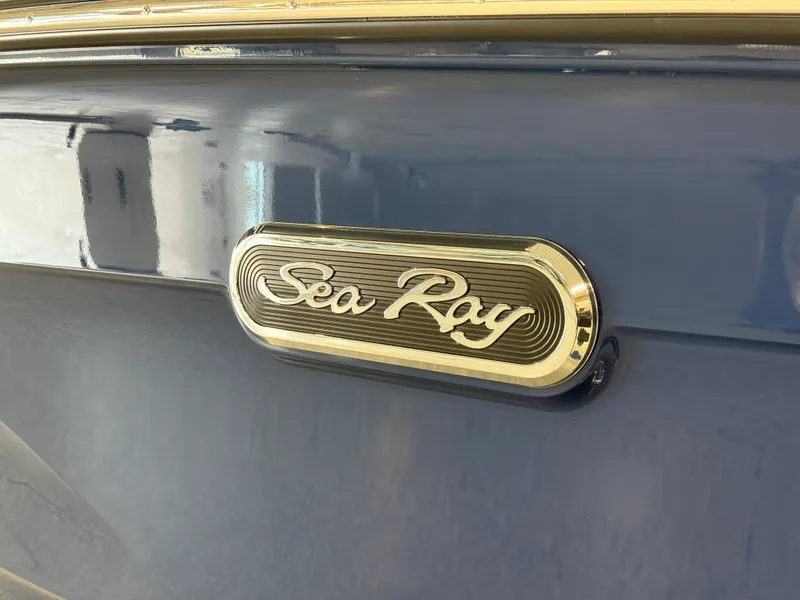 Slide: The Image of Sea Ray SPX 210 2026 - 87