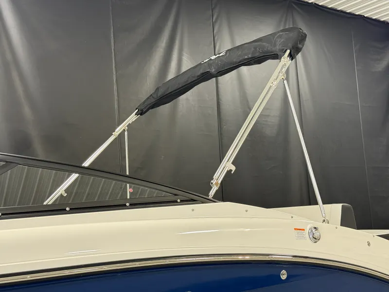 Slide: The Image of Sea Ray SPX 210 2026 - 88