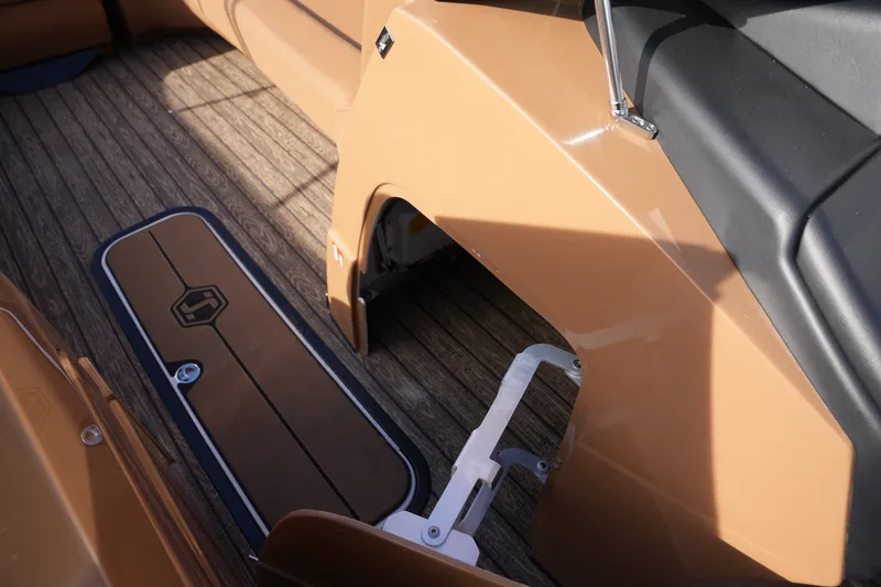 Slide: The Image of Harris 250SOL DC 2026 - 18