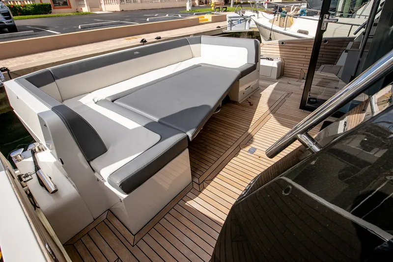 Slide: The Image of Galeon 470 SKY 2024 - 20