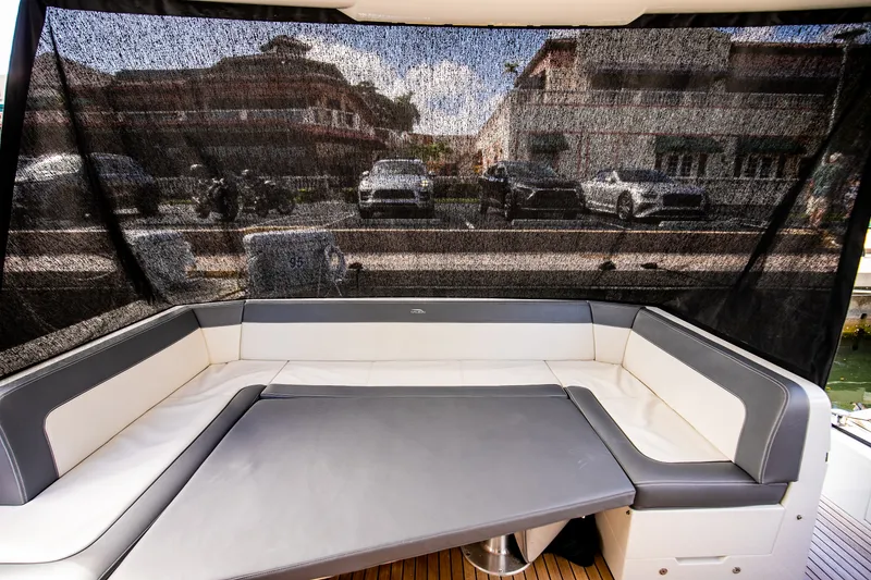 Slide: The Image of Galeon 470 SKY 2024 - 22