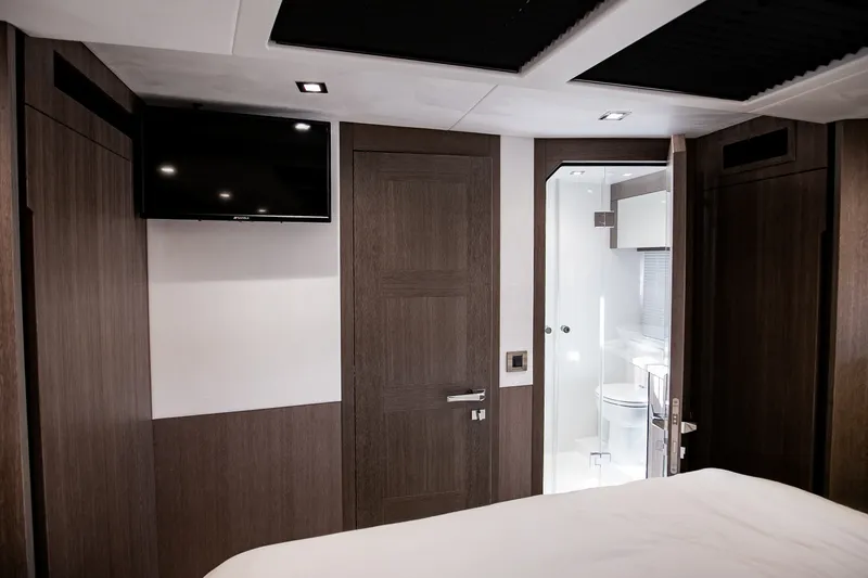 Slide: The Image of Galeon 470 SKY 2024 - 70