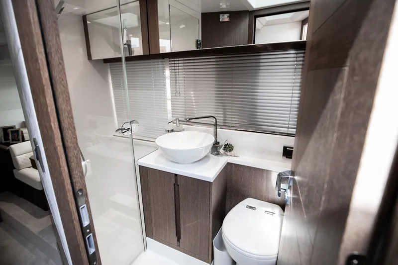 Slide: The Image of Galeon 470 SKY 2024 - 73