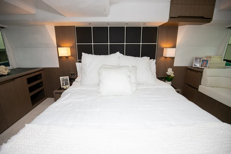 Slide: The Image of Galeon 470 SKY 2024 - 76