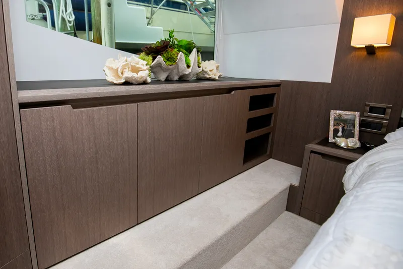 Slide: The Image of Galeon 470 SKY 2024 - 77