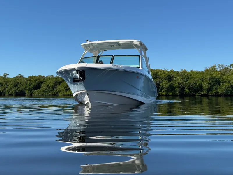 Slide: The Image of Boston Whaler 280 VANTAGE 2023 - 2