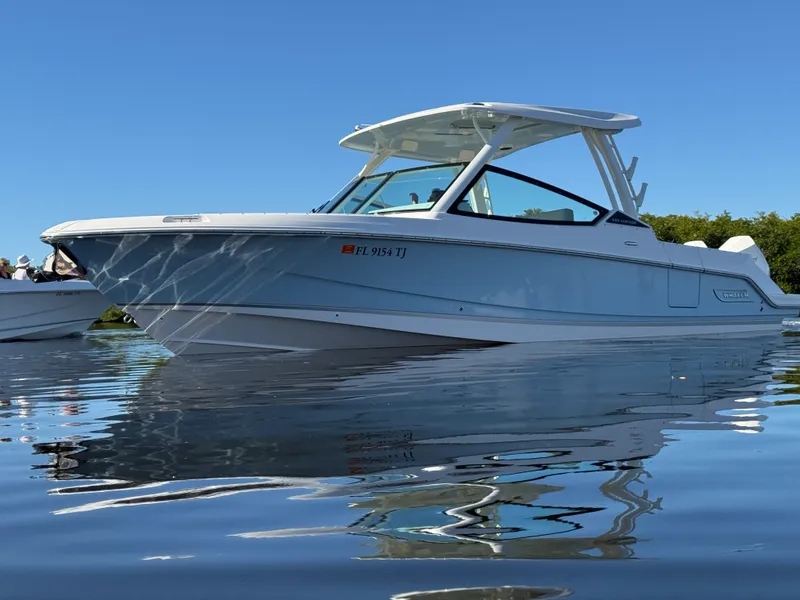 Slide: The Image of Boston Whaler 280 VANTAGE 2023 - 4