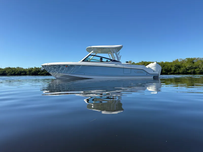 Slide: The Image of Boston Whaler 280 VANTAGE 2023 - 5