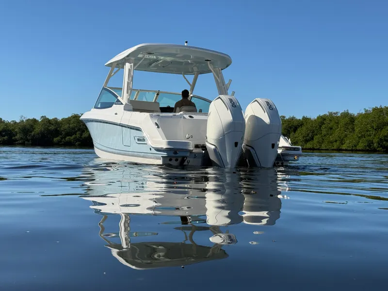 Slide: The Image of Boston Whaler 280 VANTAGE 2023 - 7