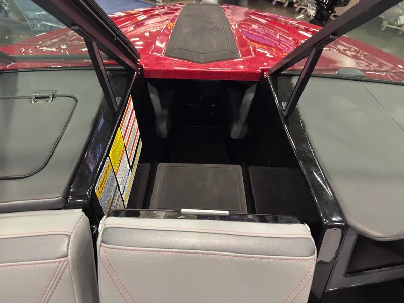 Slide: The Image of Mastercraft ProStar 2026 - 16