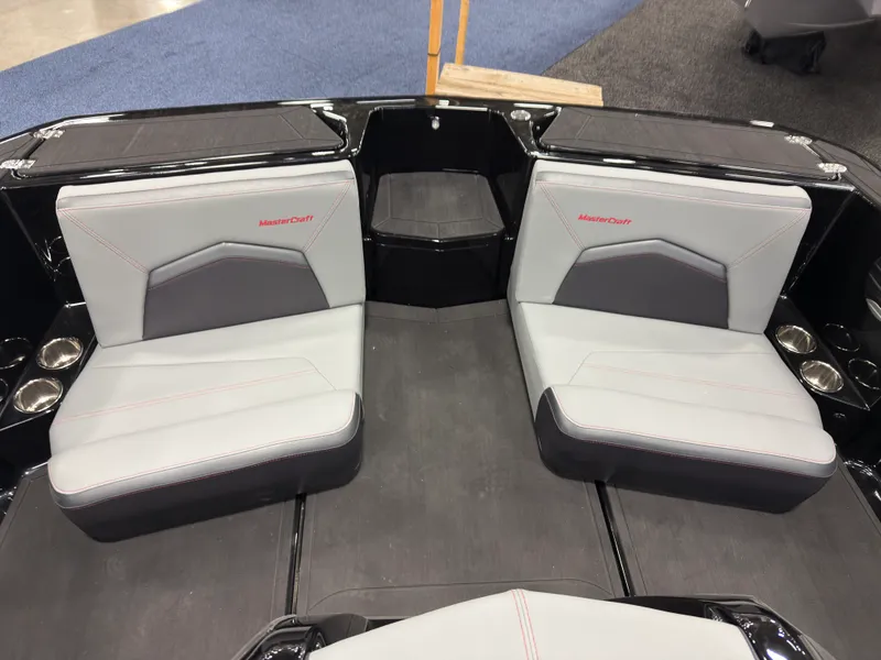 Slide: The Image of Mastercraft ProStar 2026 - 9