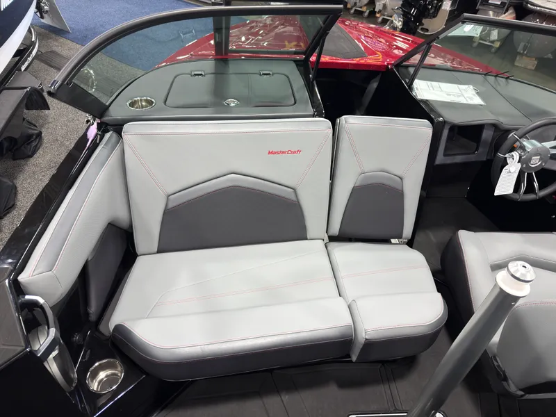 Slide: The Image of Mastercraft ProStar 2026 - 14