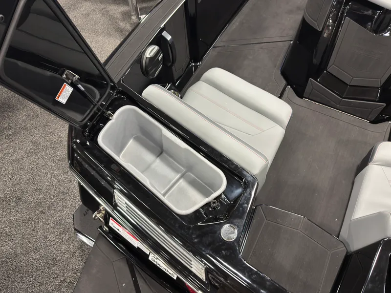 Slide: The Image of Mastercraft ProStar 2026 - 8