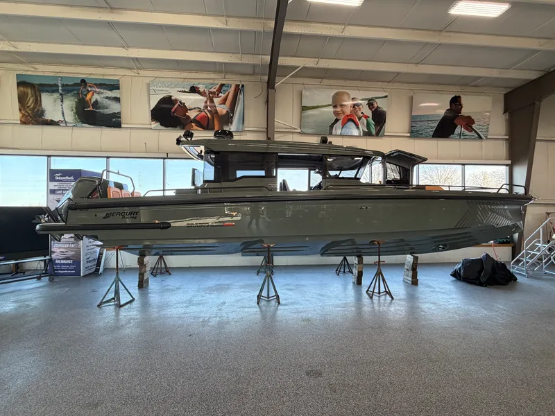 Slide: The Image of Axopar 37 CROSS CABIN BRABUS 2024 - 10