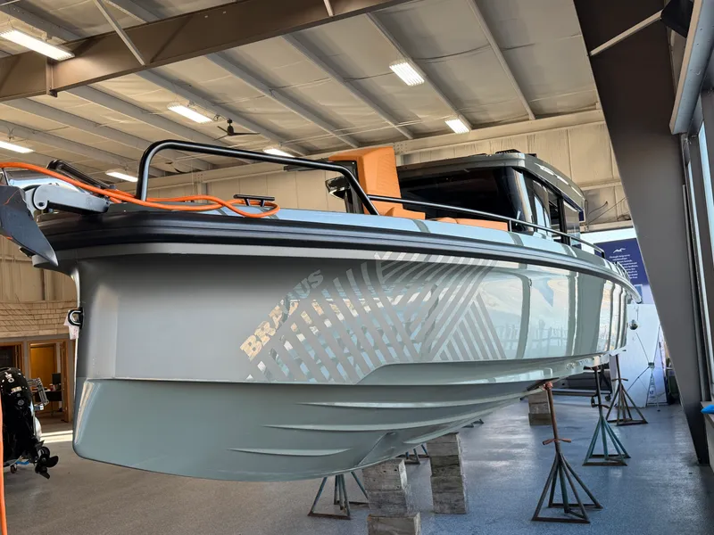 Slide: The Image of Axopar 37 CROSS CABIN BRABUS 2024 - 3